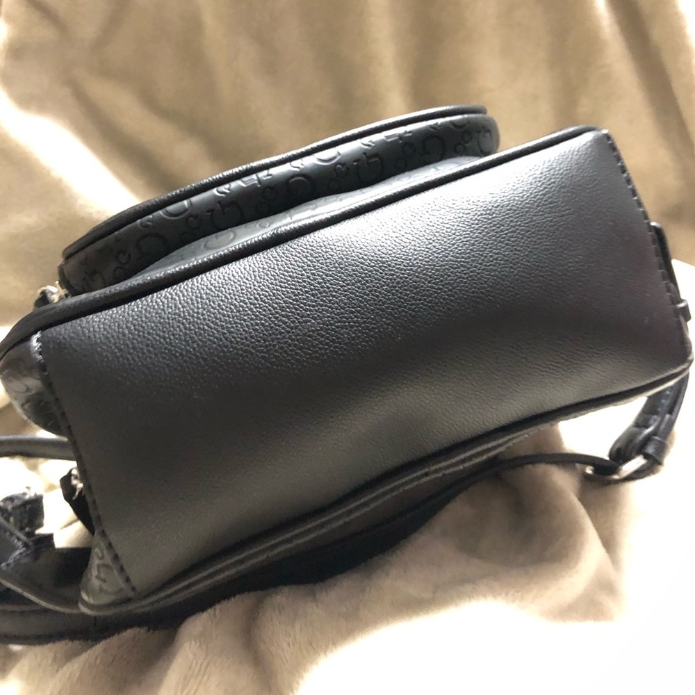 Guess Mini Backpack - image 7
